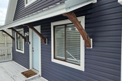 Casa en venta en Panama City, Florida, 6 dormitorios, 167.22 m2 № 1920199 - foto 3