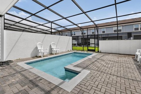 Touwnhouse à vendre à Davenport, Floride: 5 chambres, 213.02 m2 № 2383703 - photo 4