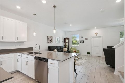 Adosado en venta en Winter Garden, Florida, 3 dormitorios, 151.99 m2 № 2225362 - foto 8