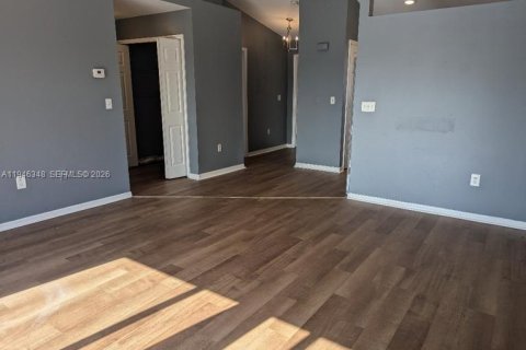 Купить коммерческую недвижимость в Лихай-Эйкерс, Флорида 184.69м2, № 2002612 - фото 15