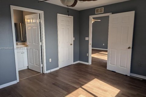 Купить коммерческую недвижимость в Лихай-Эйкерс, Флорида 184.69м2, № 2002612 - фото 13