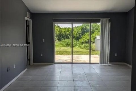 Купить коммерческую недвижимость в Лихай-Эйкерс, Флорида 184.69м2, № 2002612 - фото 6