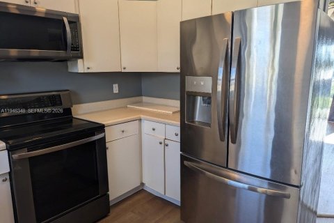 Купить коммерческую недвижимость в Лихай-Эйкерс, Флорида 184.69м2, № 2002612 - фото 19