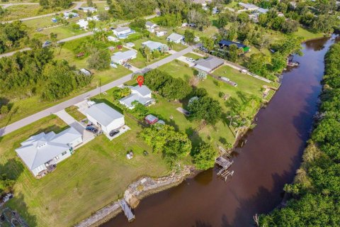 Villa ou maison à vendre à Punta Gorda, Floride: 3 chambres, 130.81 m2 № 2353373 - photo 4