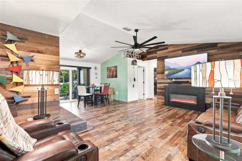 Villa ou maison à vendre à Punta Gorda, Floride: 3 chambres, 130.81 m2 № 2353373 - photo 6