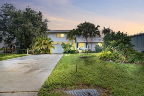 Villa ou maison à vendre à Punta Gorda, Floride: 3 chambres, 130.81 m2 № 2353373 - photo 2