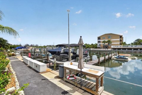 Townhouse in Englewood, Florida 3 bedrooms, 129.78 sq.m. № 2197958 - photo 30
