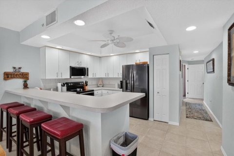 Townhouse in Englewood, Florida 3 bedrooms, 129.78 sq.m. № 2197958 - photo 7