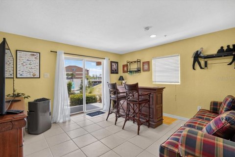 Townhouse in Englewood, Florida 3 bedrooms, 129.78 sq.m. № 2197958 - photo 26