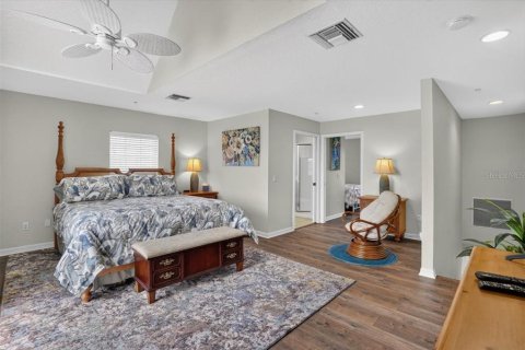 Townhouse in Englewood, Florida 3 bedrooms, 129.78 sq.m. № 2197958 - photo 20