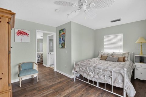 Townhouse in Englewood, Florida 3 bedrooms, 129.78 sq.m. № 2197958 - photo 15