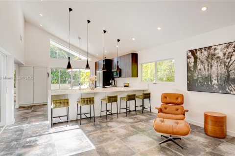 House in Miami Shores, Florida 3 bedrooms, 272.58 sq.m. № 1882302 - photo 15