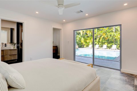 House in Miami Shores, Florida 3 bedrooms, 272.58 sq.m. № 1882302 - photo 26