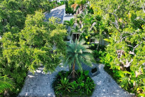 House in Miami Shores, Florida 3 bedrooms, 272.58 sq.m. № 1882302 - photo 4