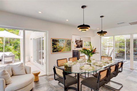 House in Miami Shores, Florida 3 bedrooms, 272.58 sq.m. № 1882302 - photo 13