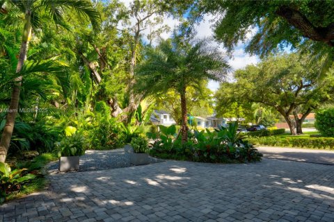 House in Miami Shores, Florida 3 bedrooms, 272.58 sq.m. № 1882302 - photo 5