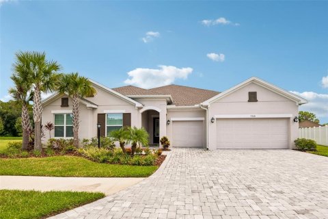 House in Odessa, Florida 4 bedrooms, 302.03 sq.m. № 2299455