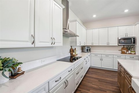 Villa ou maison à vendre à Odessa, Floride: 4 chambres, 302.03 m2 № 2299455 - photo 15