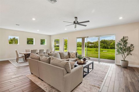 Villa ou maison à vendre à Odessa, Floride: 4 chambres, 302.03 m2 № 2299455 - photo 7