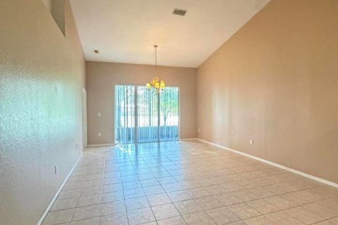 Villa ou maison à vendre à Sunrise, Floride: 2 chambres, 122.63 m2 № 2289008 - photo 4