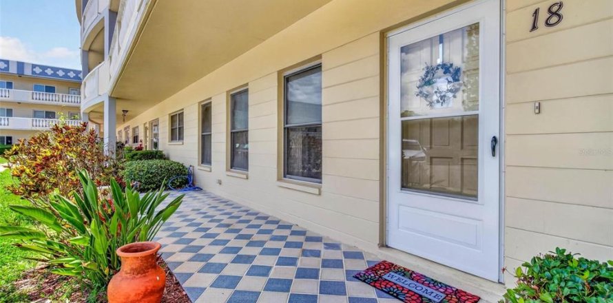 Condo à Clearwater, Floride, 3 chambres  № 2151370