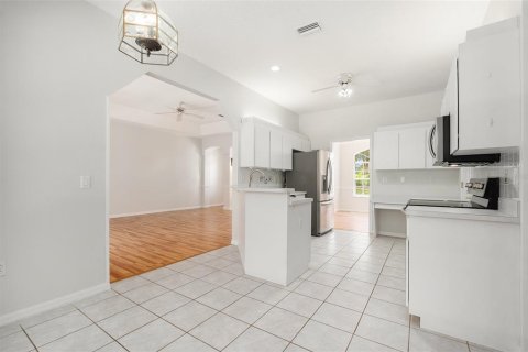 House in Spring Hill, Florida 3 bedrooms, 193.24 sq.m. № 1904005 - photo 6