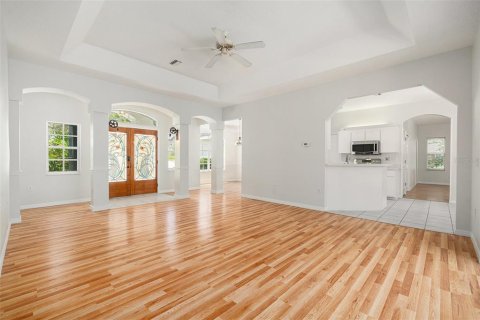 House in Spring Hill, Florida 3 bedrooms, 193.24 sq.m. № 1904005 - photo 5
