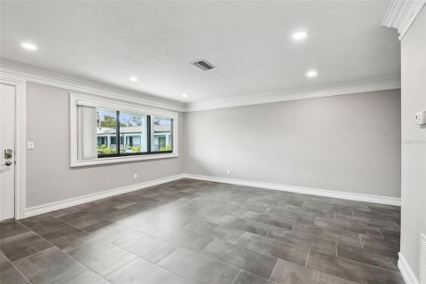 Apartamento en alquiler en Belleair Bluffs, Florida, 1 dormitorio, 69.68 m2 № 1679372 - foto 7