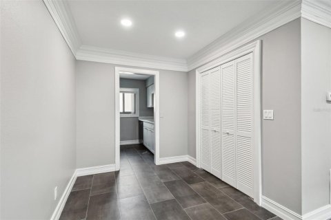 Apartamento en alquiler en Belleair Bluffs, Florida, 1 dormitorio, 69.68 m2 № 1679372 - foto 10