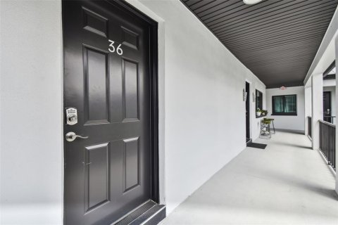 Apartamento en alquiler en Belleair Bluffs, Florida, 1 dormitorio, 69.68 m2 № 1679372 - foto 5