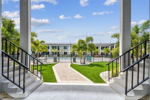 Apartamento en alquiler en Belleair Bluffs, Florida, 1 dormitorio, 69.68 m2 № 1679372 - foto 29