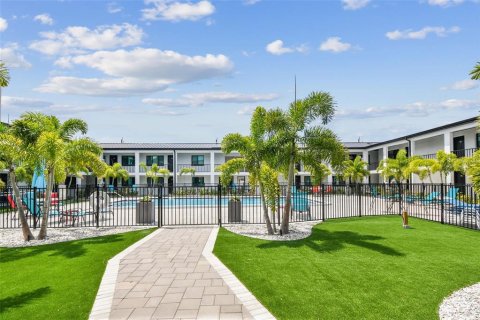Apartamento en alquiler en Belleair Bluffs, Florida, 1 dormitorio, 69.68 m2 № 1679372 - foto 30