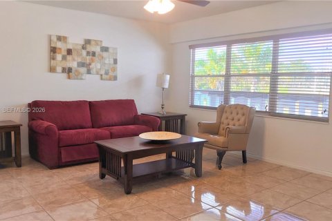 Copropriété à louer à Boca Raton, Floride: 1 chambre, 66.89 m2 № 2154264 - photo 3