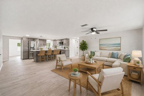House in Venice, Florida 2 bedrooms, 111.76 sq.m. № 2350186 - photo 9