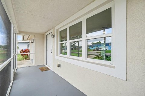 House in Venice, Florida 2 bedrooms, 111.76 sq.m. № 2350186 - photo 7