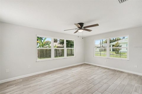 House in Venice, Florida 2 bedrooms, 111.76 sq.m. № 2350186 - photo 21
