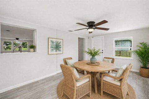 House in Venice, Florida 2 bedrooms, 111.76 sq.m. № 2350186 - photo 22
