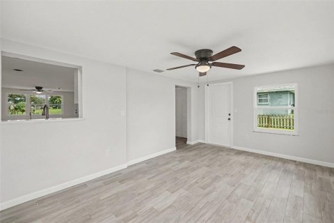 House in Venice, Florida 2 bedrooms, 111.76 sq.m. № 2350186 - photo 23