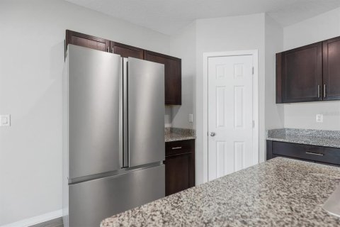 Villa ou maison à louer à Riverview, Floride: 4 chambres, 192.59 m2 № 1793066 - photo 10