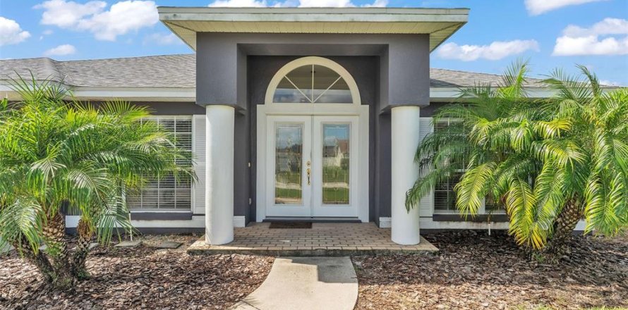 House in Lakeland, Florida 3 bedrooms, 194.35 sq.m. № 1878290