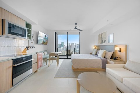 Condominio en alquiler en Miami, Florida, 34.75 m2 № 2339941 - foto 2