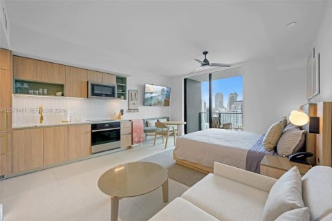 Condominio en alquiler en Miami, Florida, 34.75 m2 № 2339941 - foto 3