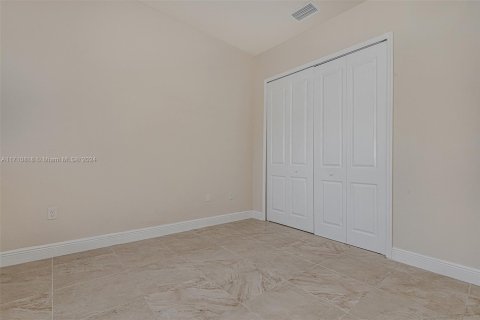 House in Palmetto Bay, Florida 4 bedrooms, 209.4 sq.m. № 1463101 - photo 22