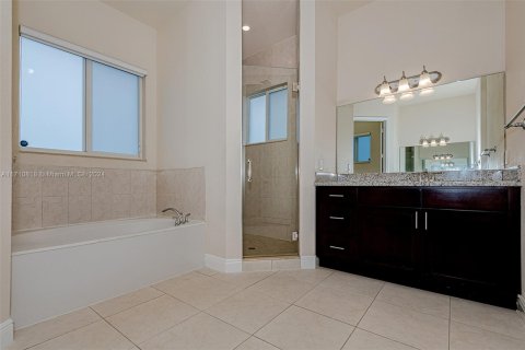 House in Palmetto Bay, Florida 4 bedrooms, 209.4 sq.m. № 1463101 - photo 17