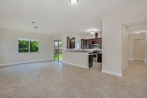 House in Palmetto Bay, Florida 4 bedrooms, 209.4 sq.m. № 1463101 - photo 10