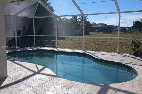 House in Cape Coral, Florida 3 bedrooms, 111.95 sq.m. № 1834381 - photo 21