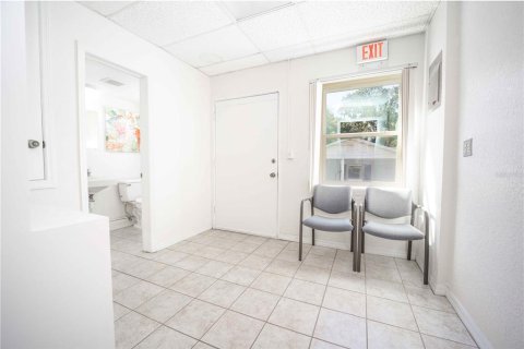 Immobilier commercial à louer à Eustis, Floride: 1522.58 m2 № 1531256 - photo 18
