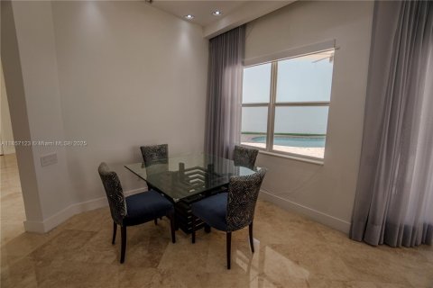 Casa en venta en Hollywood, Florida, 5 dormitorios, 400.87 m2 № 1890434 - foto 9