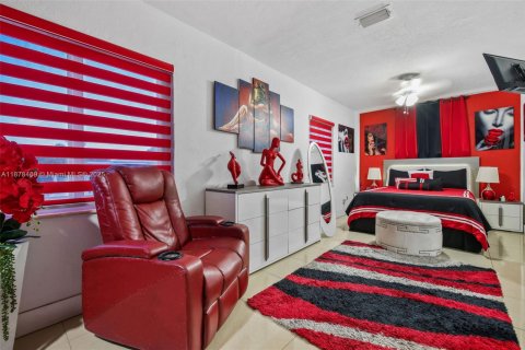 House in Miami, Florida 2 bedrooms, 86.96 sq.m. № 1896193 - photo 28