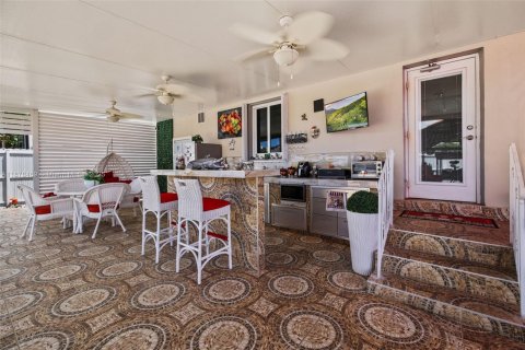 House in Miami, Florida 2 bedrooms, 86.96 sq.m. № 1896193 - photo 6